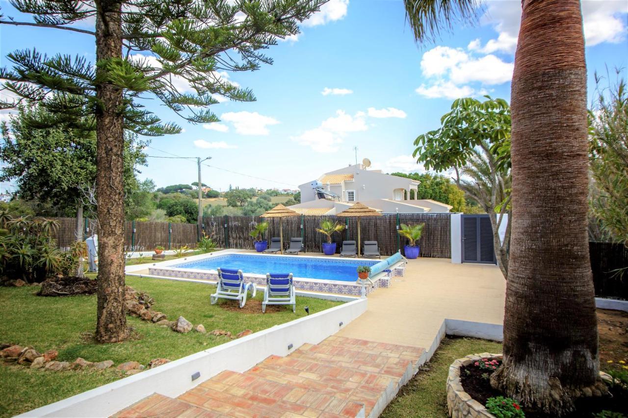 Villa Yvonne,Private Pool,Private Parking 1,7 Km From The Beatch Албуфейра Екстериор снимка