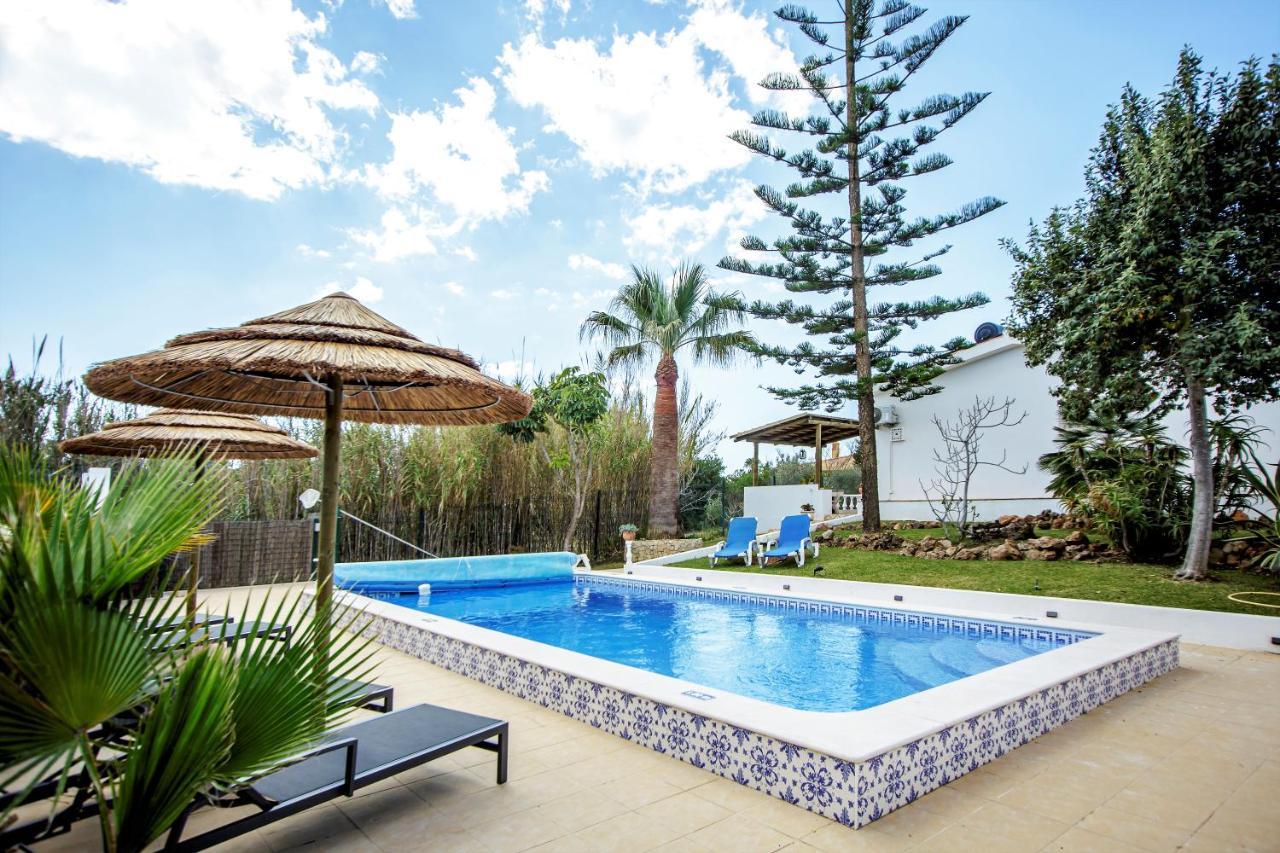Villa Yvonne,Private Pool,Private Parking 1,7 Km From The Beatch Албуфейра Екстериор снимка