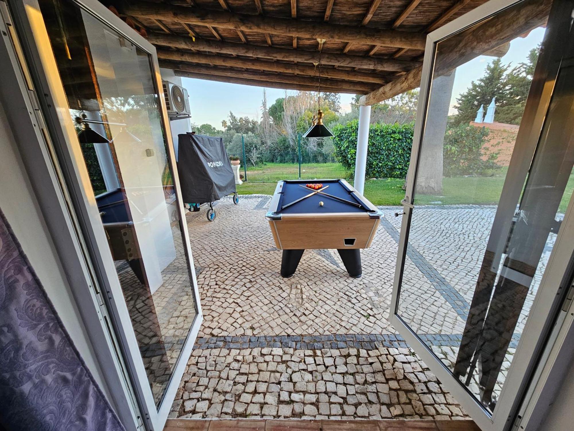 Villa Yvonne,Private Pool,Private Parking 1,7 Km From The Beatch Албуфейра Екстериор снимка